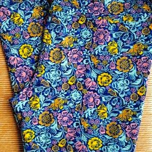DESPERATELY ISO VINTAGE LULAROE LEGGINGS SIZE: TC